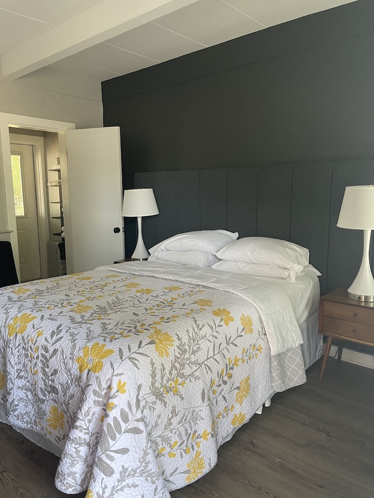 Blue Star Motel - photo 17