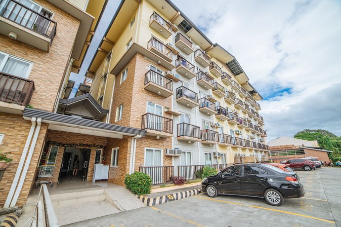 RedDoorz Plus near CK Square Cainta — hotel in Cainta