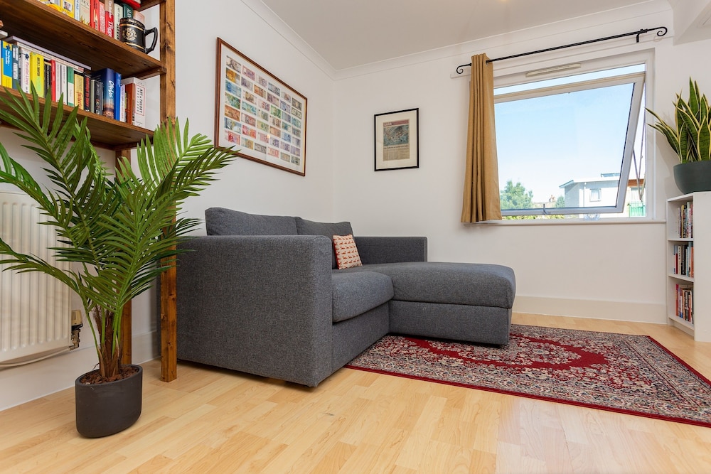 Cozy Bright & Clean 1BR Flat for 2 in London