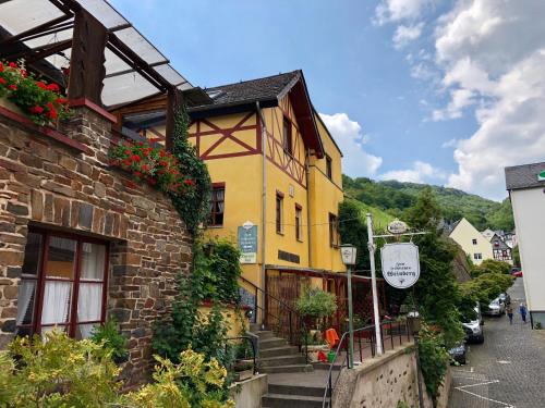 Zum Frohlichen Weinberg — Cochem