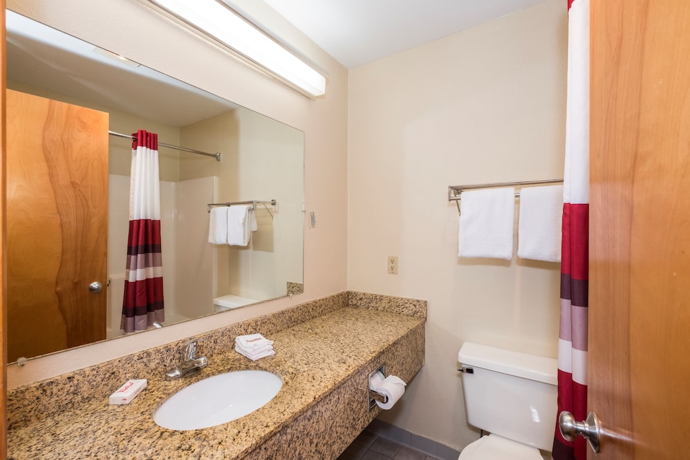 Red Roof Inn & Suites Middletown Franklin - photo 18