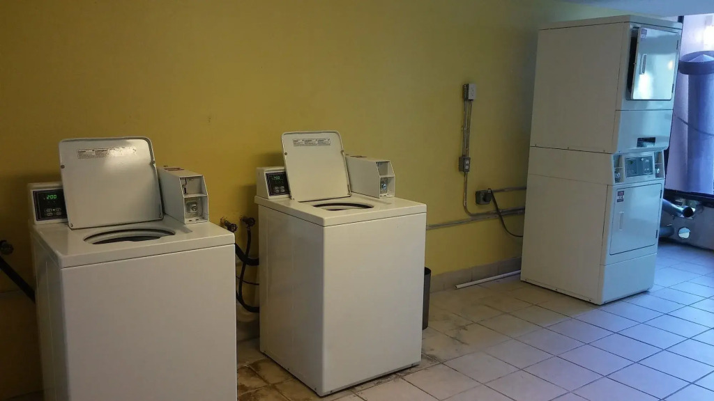 Clarion Hotel Orlando International Airport - photo 28