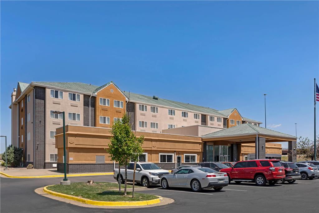 Quality Inn & Suites Denver Airport Gateway Park - photo 3