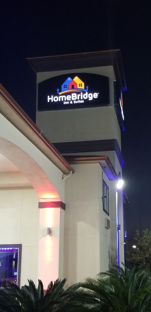 HomeBridge Inn and Suites - photo 22