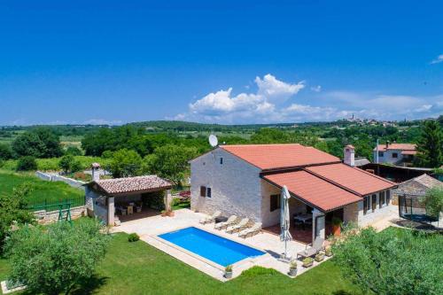 Villa Annabelle — 4-Star Luxury Hotel in Visignano, Croatia