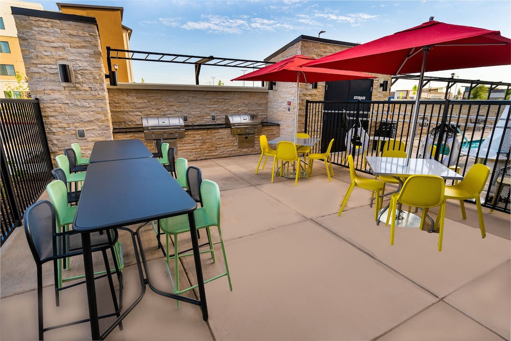 Home2 Suites by Hilton Bakersfield - photo 65