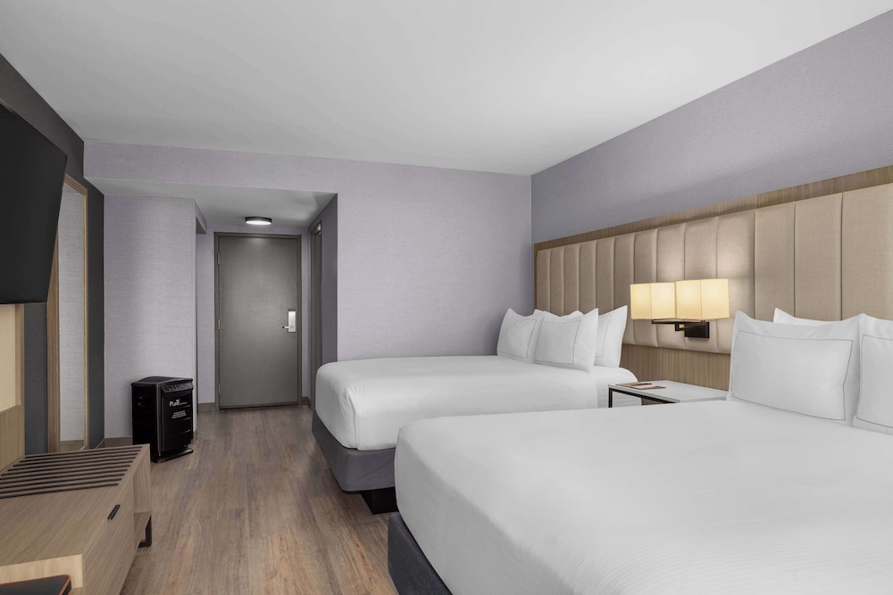 DoubleTree by Hilton Las Vegas Airport - photo 16