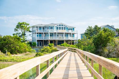 Pier Pleasure by Oak Island Accommodations - photo 18