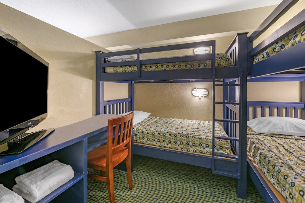 Holiday Inn Resort Orlando Lake Buena Vista by IHG - photo 41
