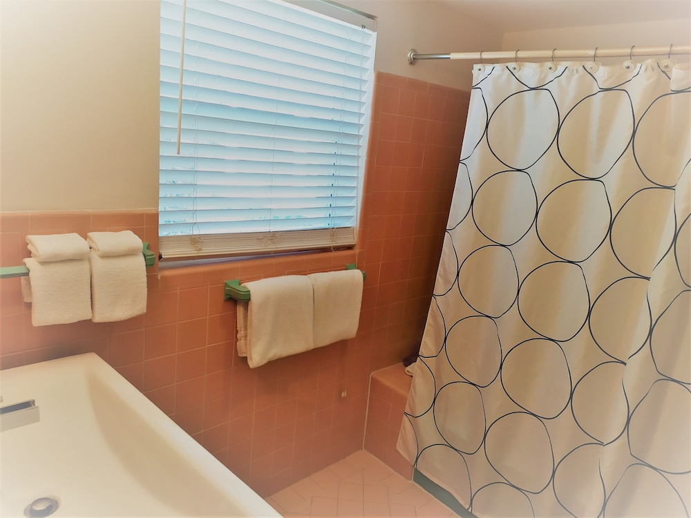 Manhattan Tower Apartment Hotel - photo 129