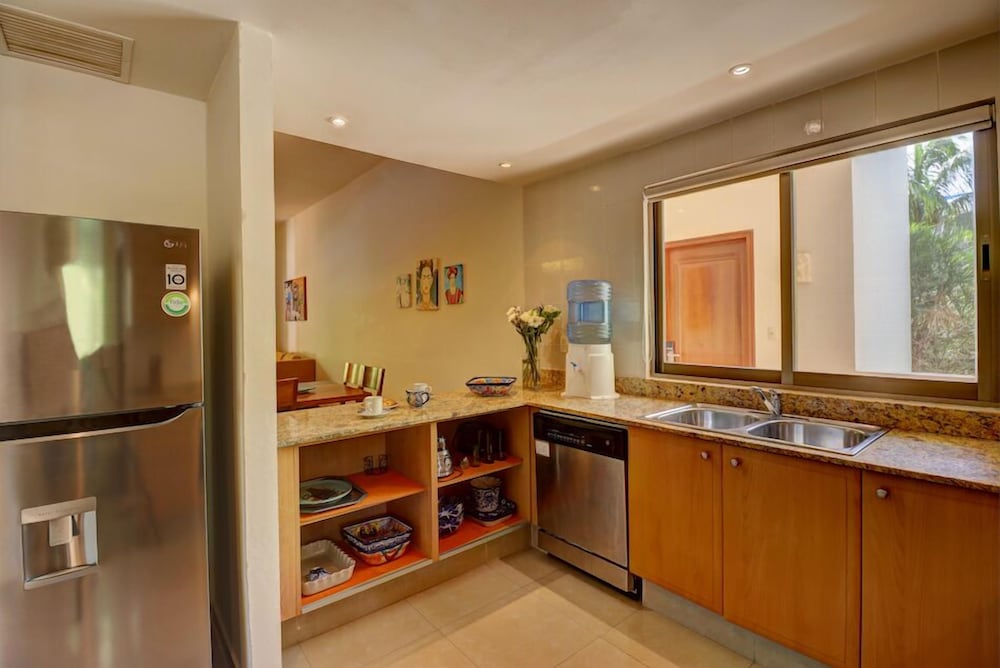 Riviera Maya Suites