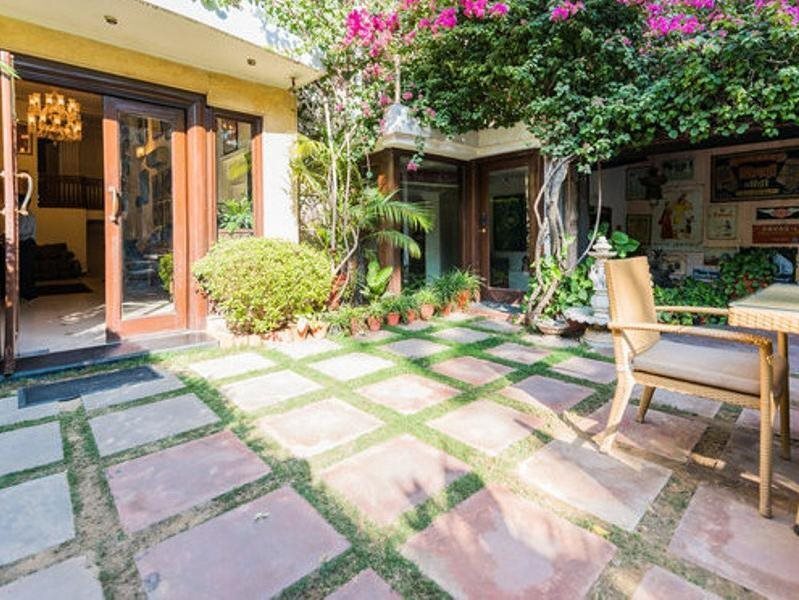 Devna - carbon neutral hotel in New Delhi