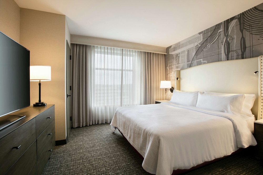 Embassy Suites by Hilton Berkeley Heights - photo 11