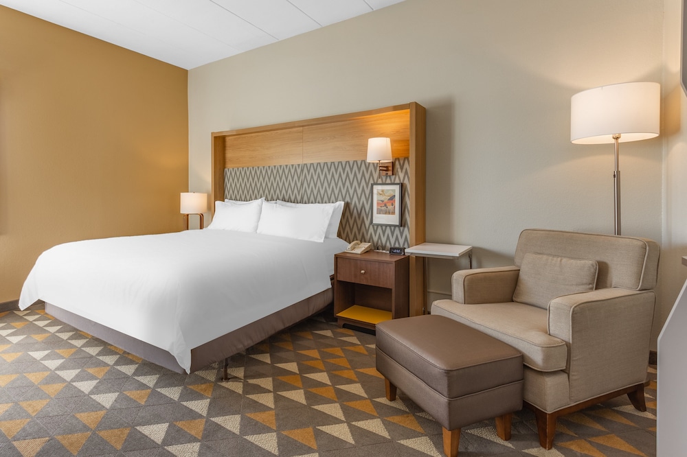Holiday Inn Rockford by IHG - photo 13