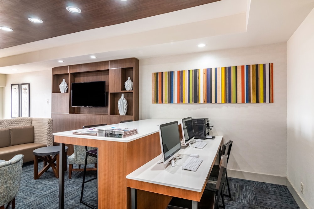 Holiday Inn Express & Suites Camarillo by IHG - photo 30