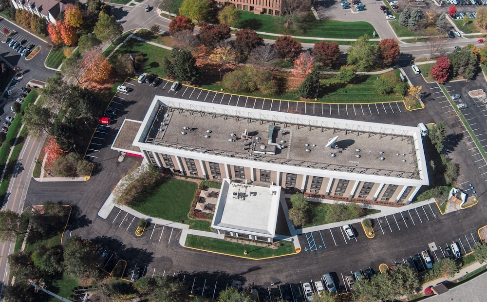 Hampton Inn Ann Arbor South - photo 38