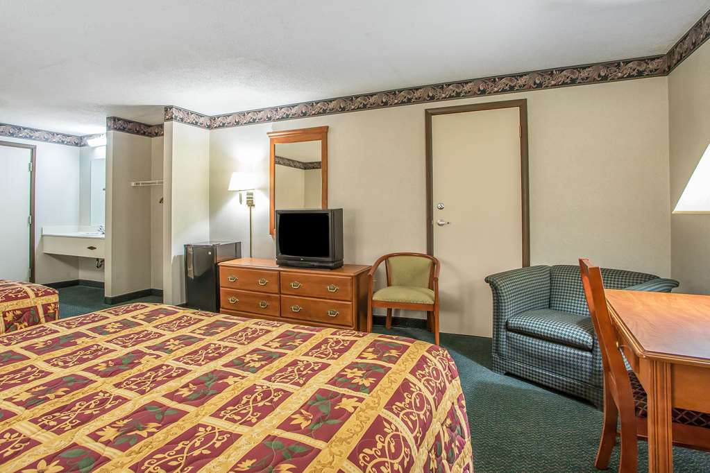 Rodeway Inn Bedford PA - photo 10