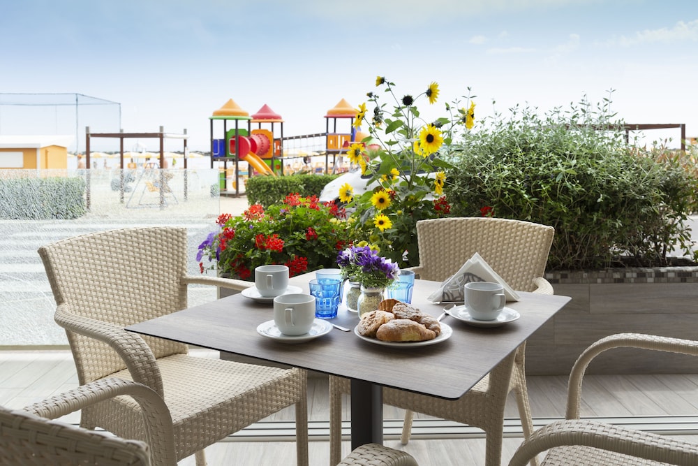 Hotel Riviera - last minute hotel in Rimini