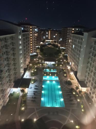 Field Residences — 4-Star Luxury Hotel in Manila, Philippines