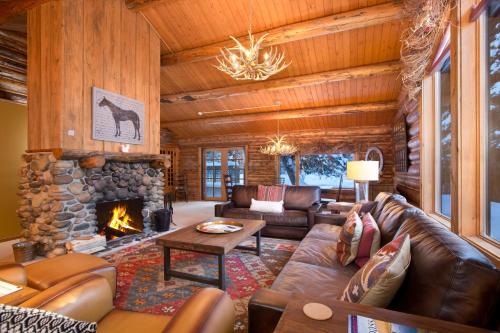 Aspen's Lodge — 4-Star Luxury Hotel in Wilson, United States
