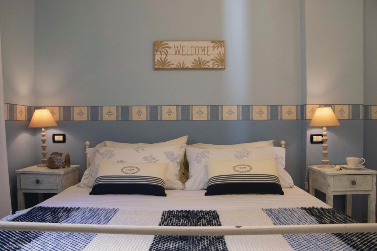 Blue Marine Trilocale con Smart Tv WiFi Gratuito Aria Condizionata ideale per Famiglie — 4-Star Luxury Hotel in Finale Ligure, Italy