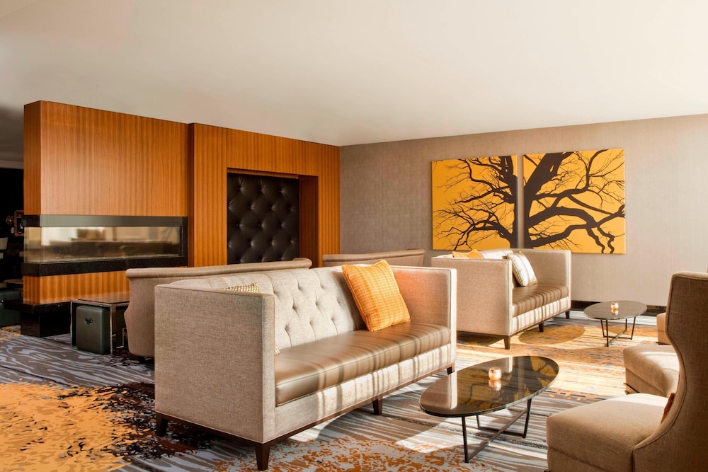 Sheraton Valley Forge Hotel King of Prussia - photo 2