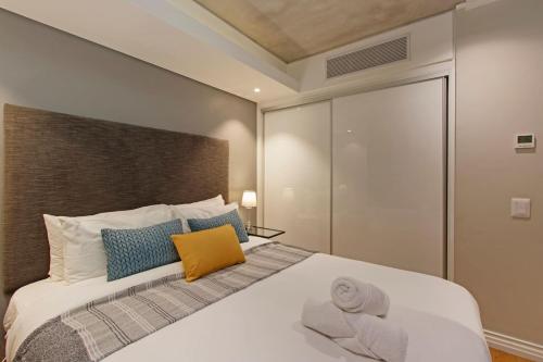 Apartment with Backup Power Big Balcony and Rooftop Pool