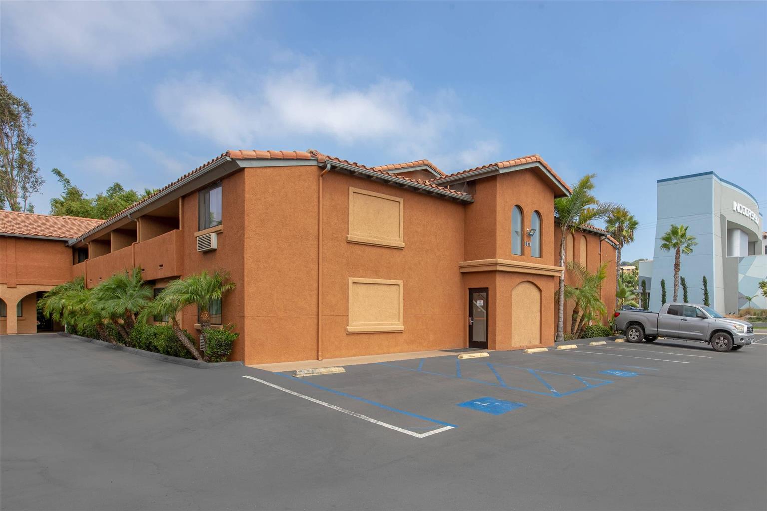 Quality Inn & Suites Oceanside near Camp Pendleton - photo 3
