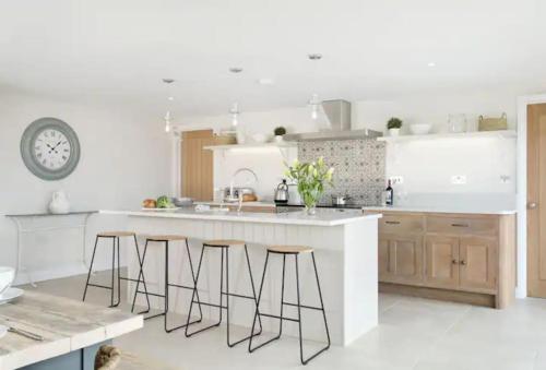 Stone Barn contemporary barn conversion in Cheltenham, United Kingdom