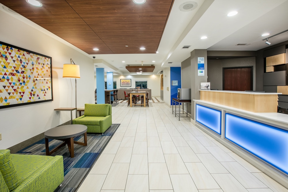 Holiday Inn Express Hotel & Suites Dallas Grand Prairie I 20 by IHG - photo 2