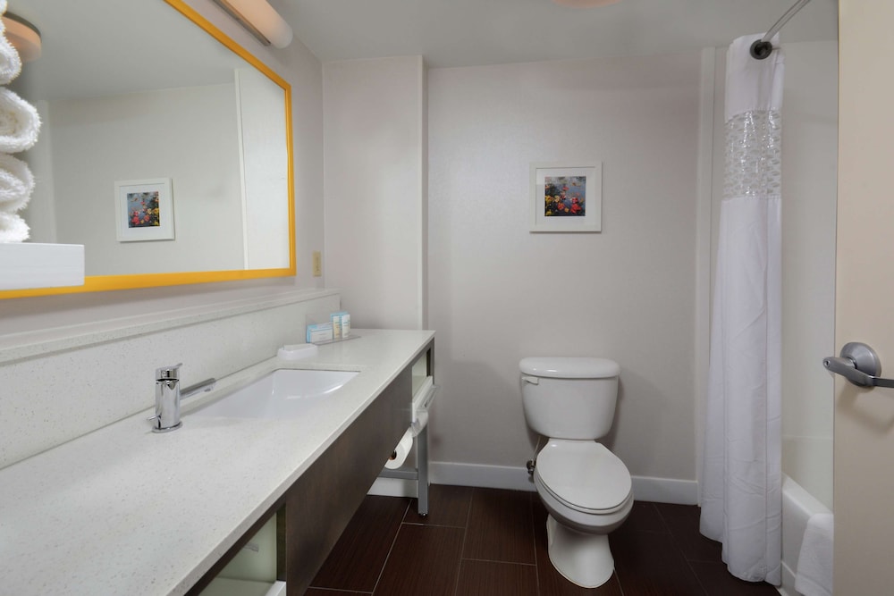 Hampton Inn & Suites Clinton I 26 - photo 27