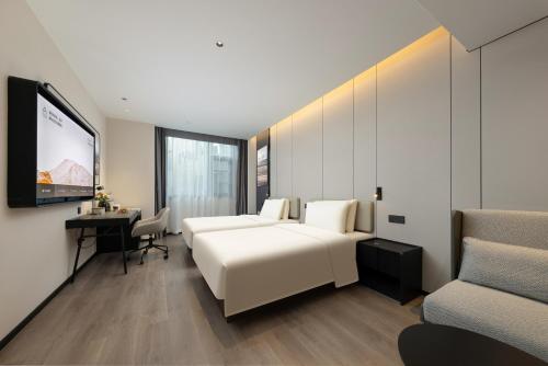 Atour Hotel Dali Erhai International Exhibition Center in Dali, People's Republic of China