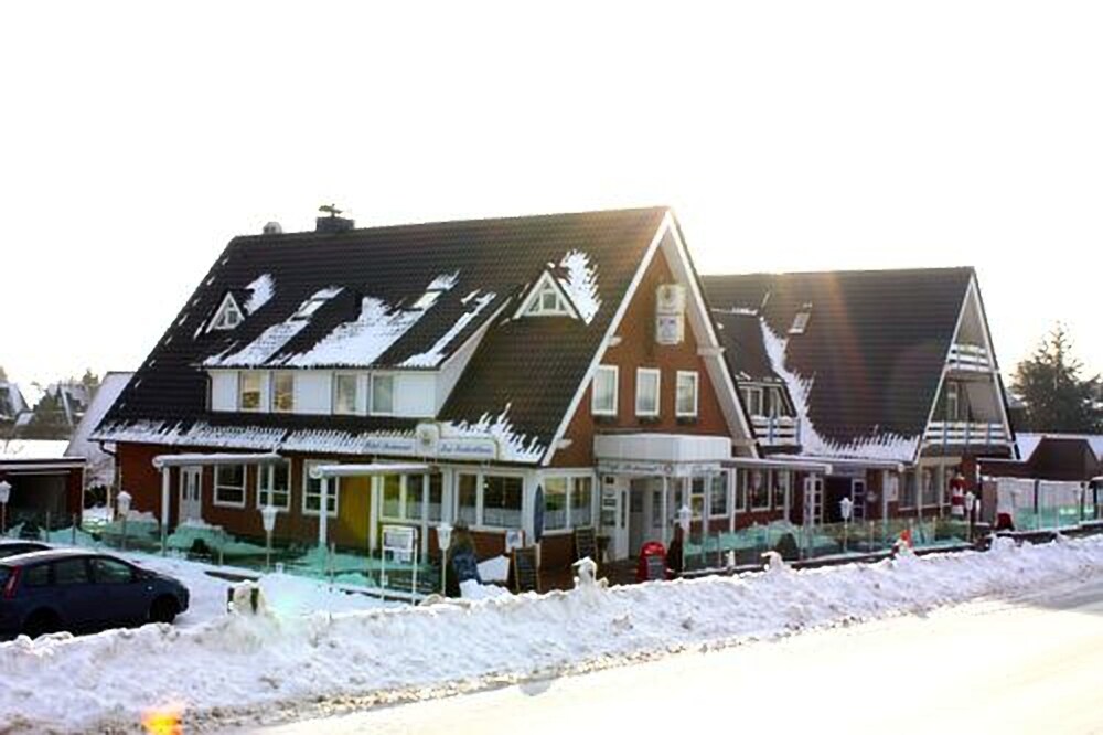 Hotel zur Fischerklause - carbon neutral hotel in Butjadingen