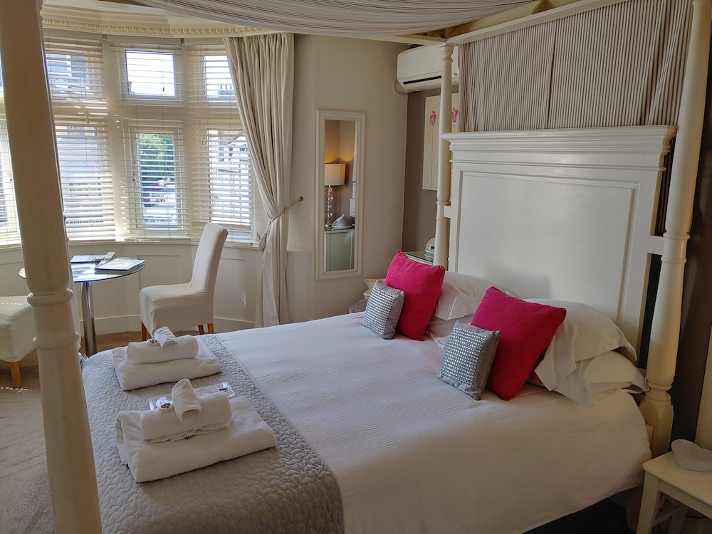 The Bath House Boutique B&B — 4-Star Luxury Hotel in Bath, United Kingdom