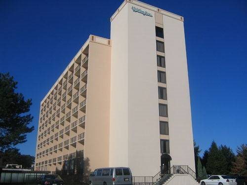 Garden Plaza Hotel — Saddle Brook
