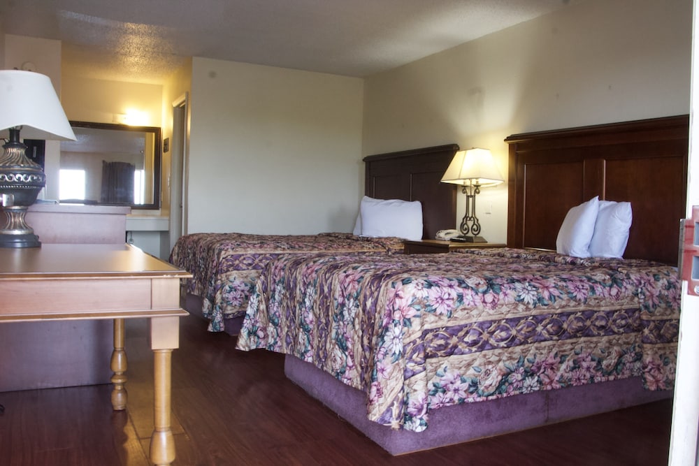 Glen Rose Inn and Suites - photo 5