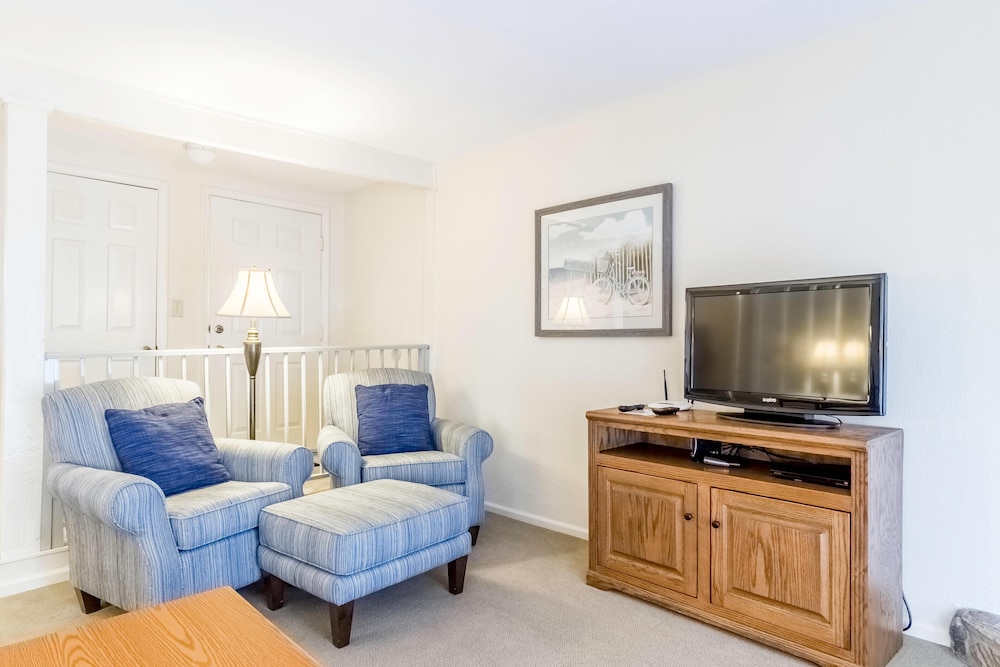 Lakewood Resort by EVRentals - photo 17