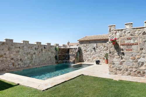 Loft Abanderao Piscina y Jacuzzi in Conil De La Frontera, Spain
