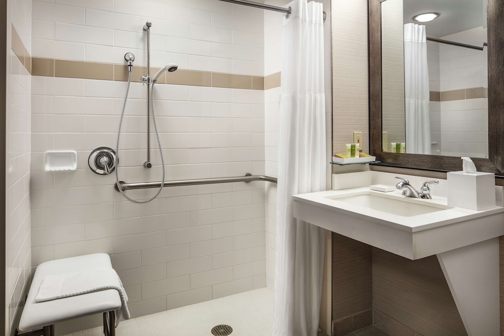 Hilton Boston Logan Airport - photo 34