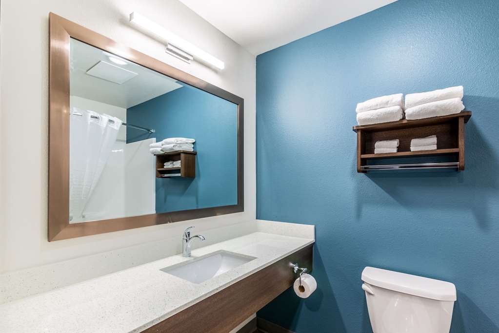 WoodSpring Suites Indianapolis Airport South - photo 24