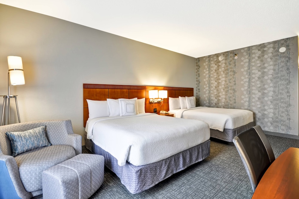 Courtyard by Marriott Dallas Medical Market Center - photo 7
