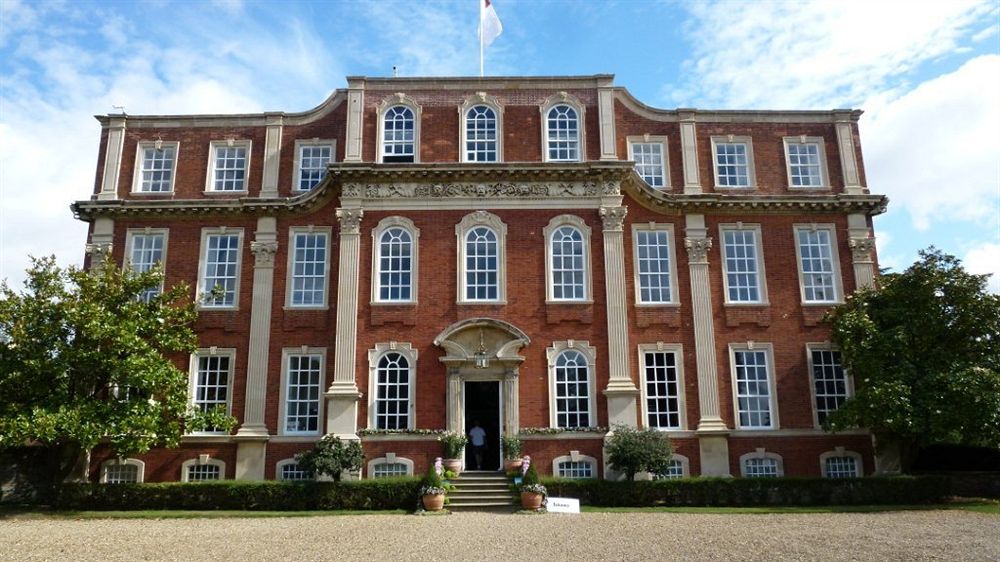 Chicheley Hall — hotel in Newport Pagnell
