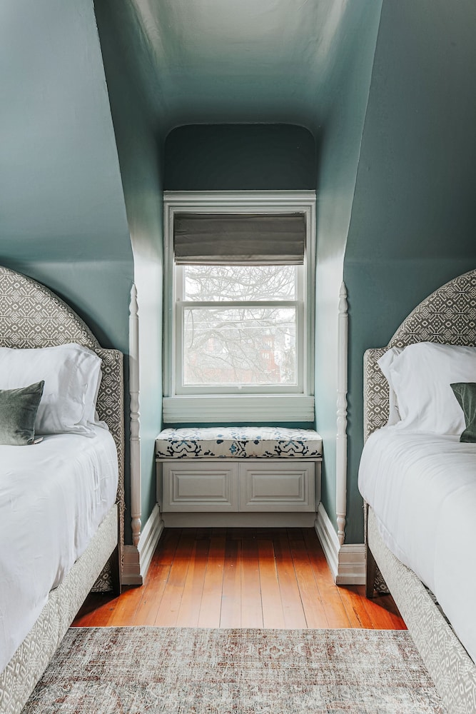 The Historic Berkeley Place - photo 40