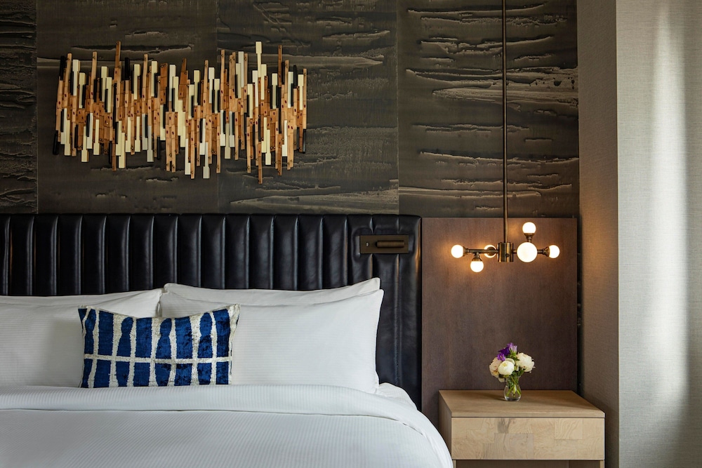 JW Marriott Essex House New York - photo 38