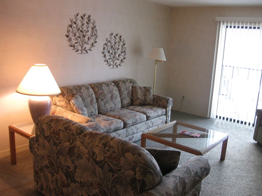 Roark Vacation Resort - photo 10