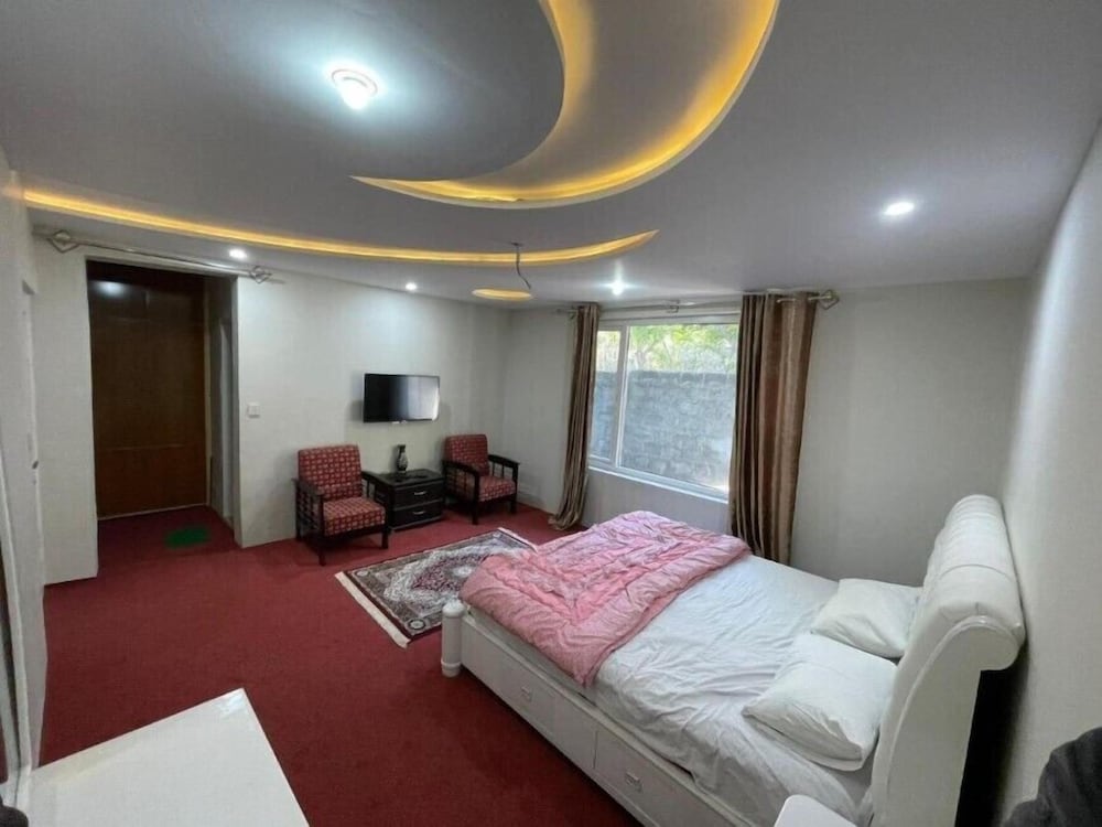 Mountain Face Skardu - last minute hotel in Skardu