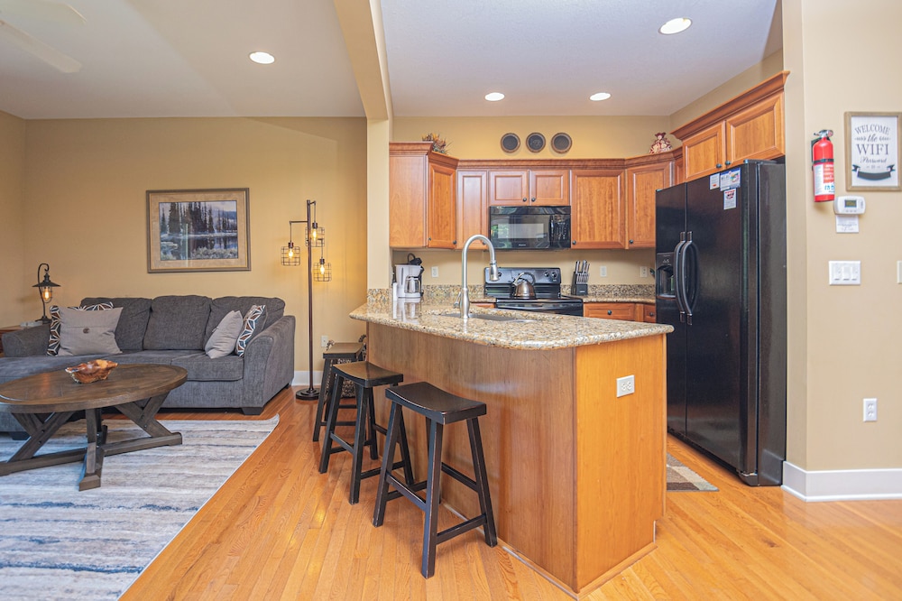 Live a Little in Mchenry, United States