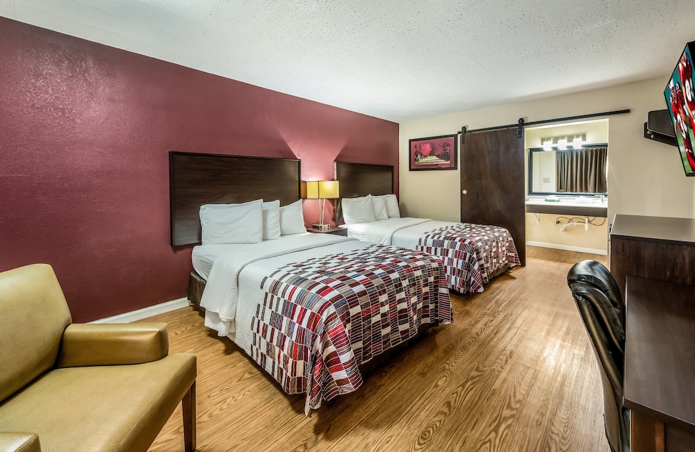 Red Roof Inn & Suites Wapakoneta - photo 11