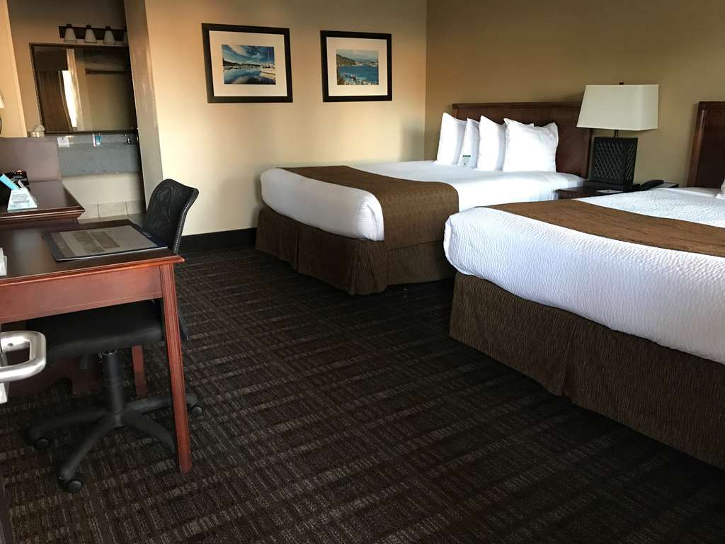 Best Western Lakewood - photo 9