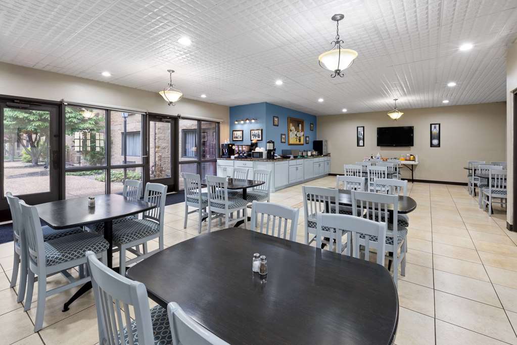 Baymont Inn and Suites by Wyndham Farmington MO - photo 6
